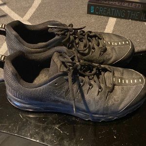 Men’s Black Nike size 11